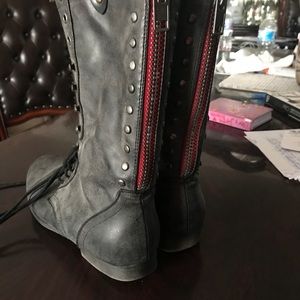 STEVE MADDEN combat boots
